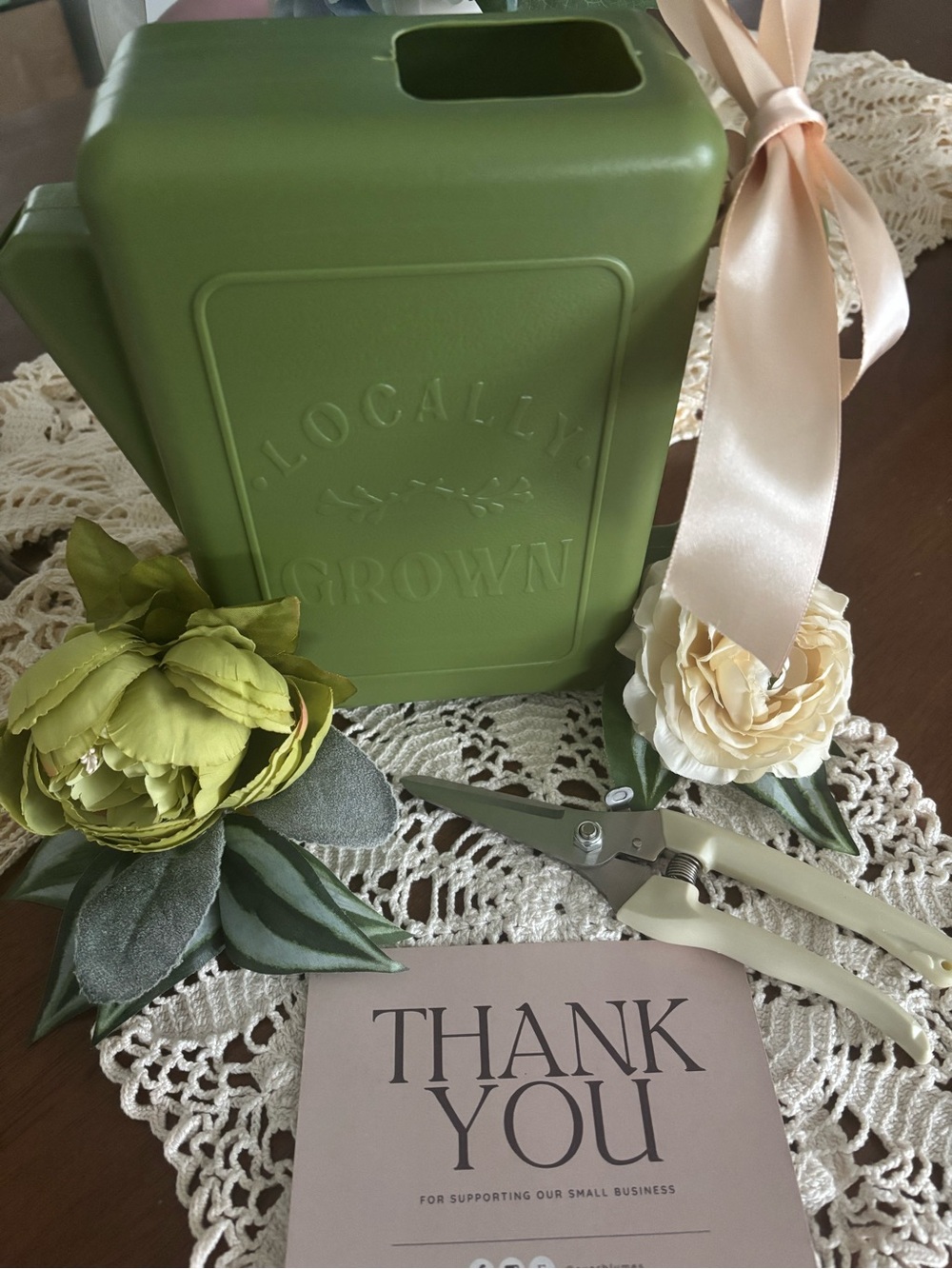 Moms Garden Locally Grown' Watering Can w/ Gardening Gloves 🧤 Shears Final Sale